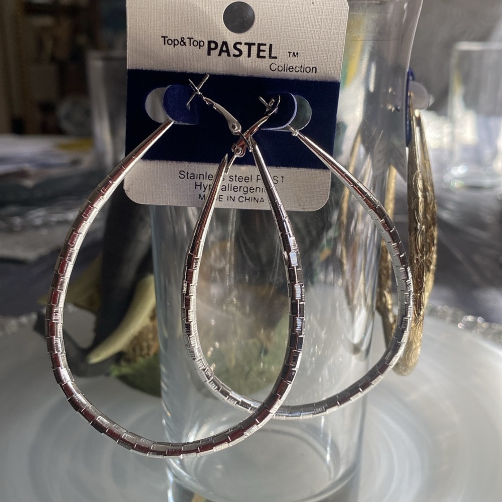 Pastel Collection Hoop Earrings! - Picture 4 of 6